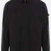 Topwear>STONE ISLAND camicia in cotone con badge logo Nero
