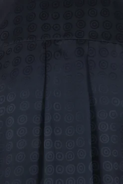 Topwear><noscript><img width=