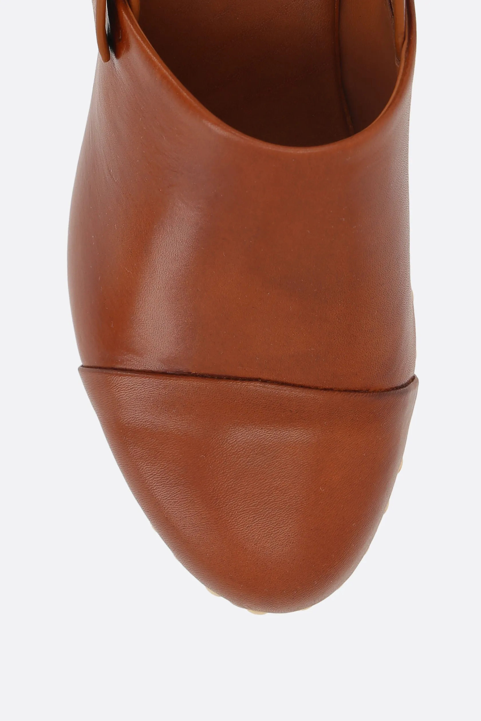 Décolletés E Slingbacks>CHLOÉ clog platform Jeannette in pelle lucida Marrone