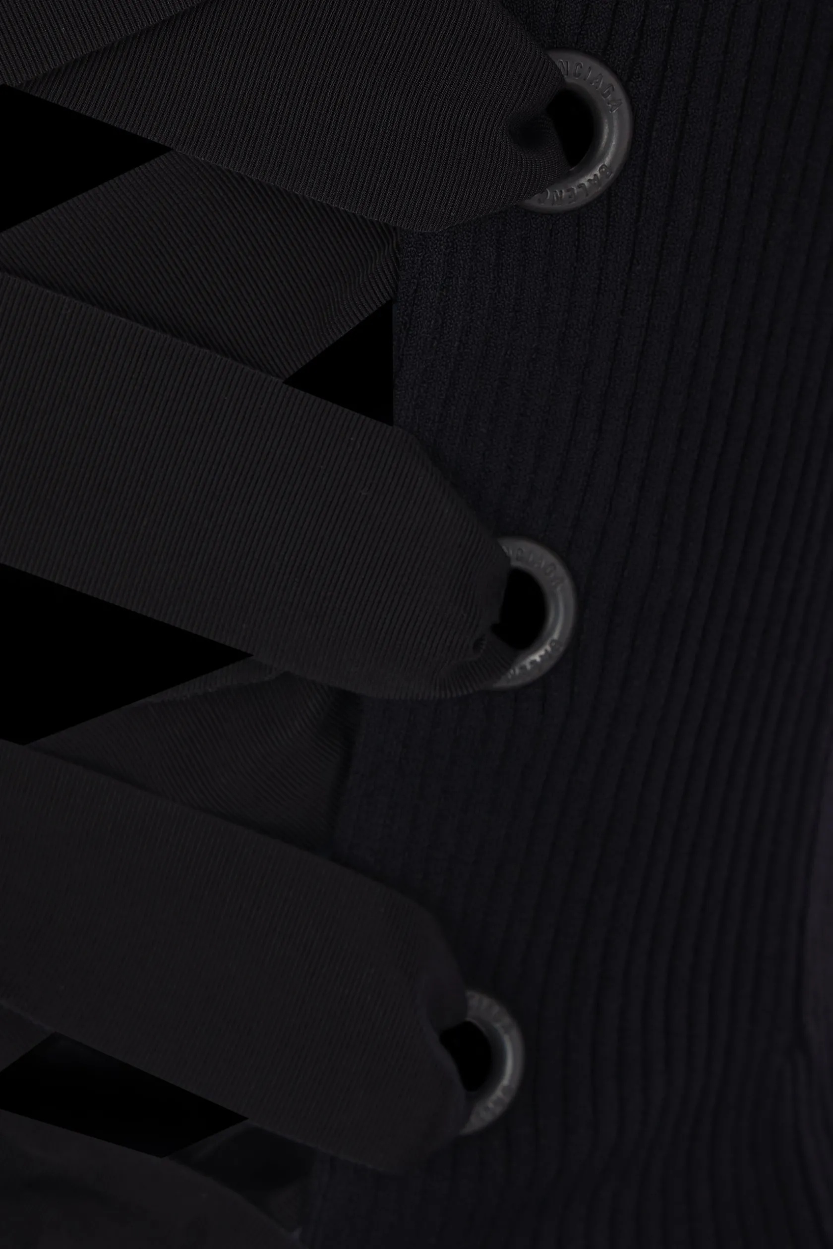 Topwear>BALENCIAGA dolcevita in maglia a coste con lacci Nero