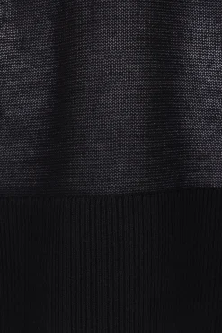 Topwear><noscript><img width=