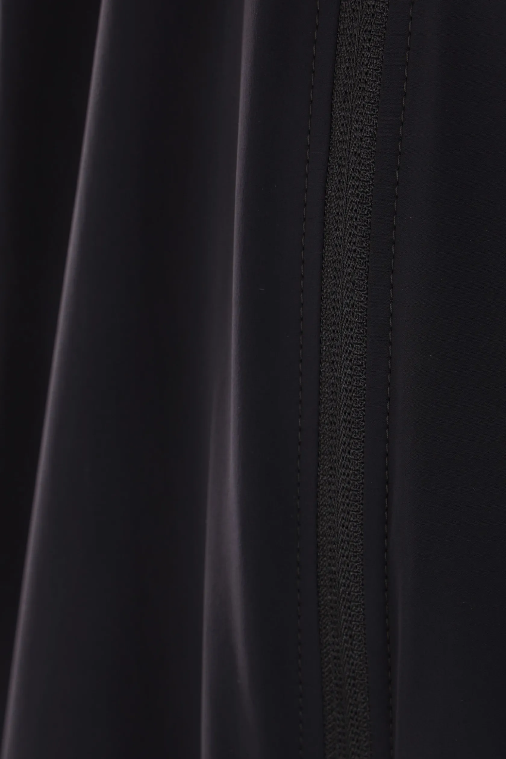 Capispalla>BALENCIAGA giacca a vento oversize Under Armour® in nylon stretch Nero