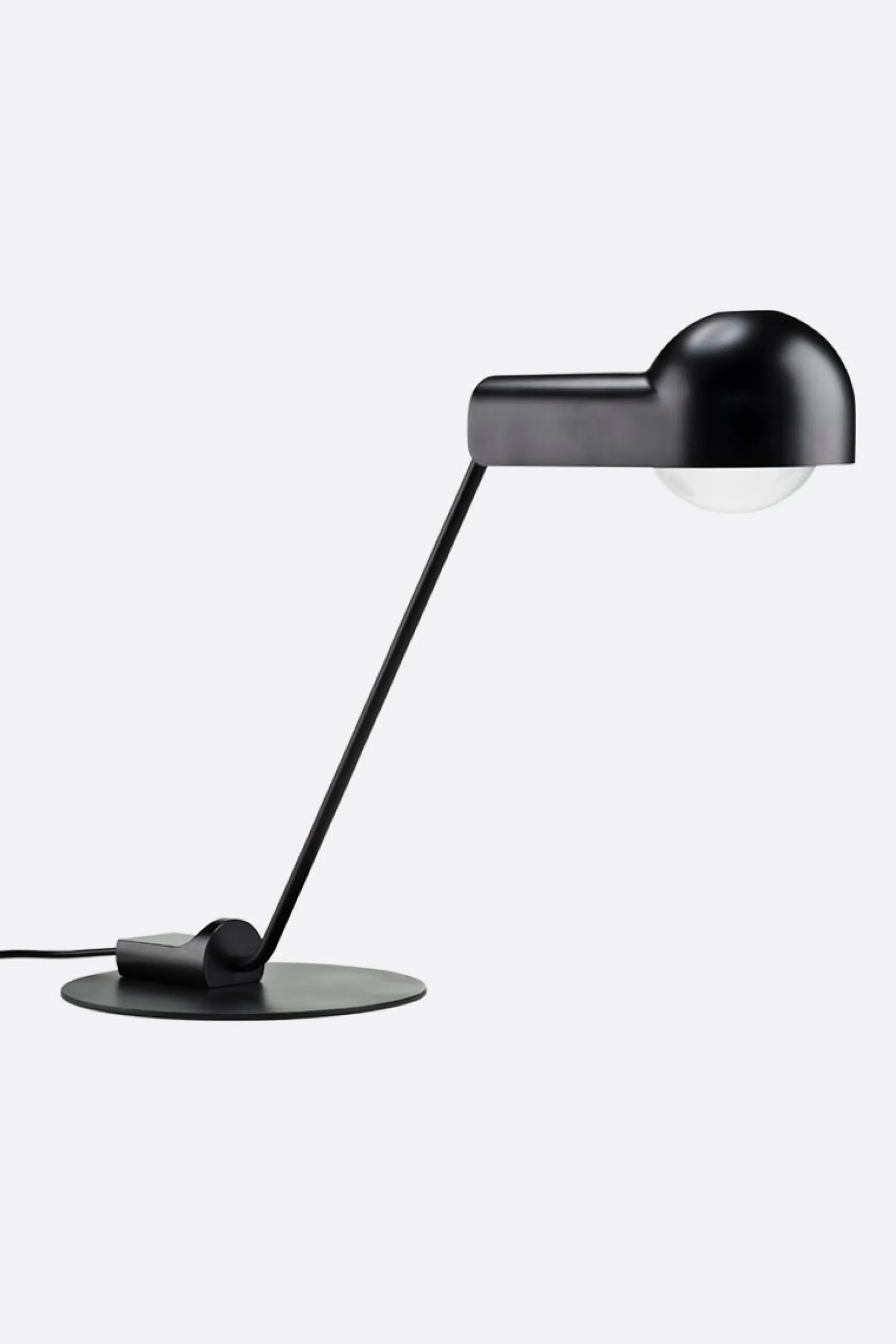 Lifestyle>KARAKTER lampada da tavolo Domo Table Nero