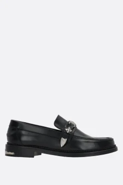Mocassini E Slippers>TOGA VIRILIS mocassino in pelle liscia con fibbia Nero