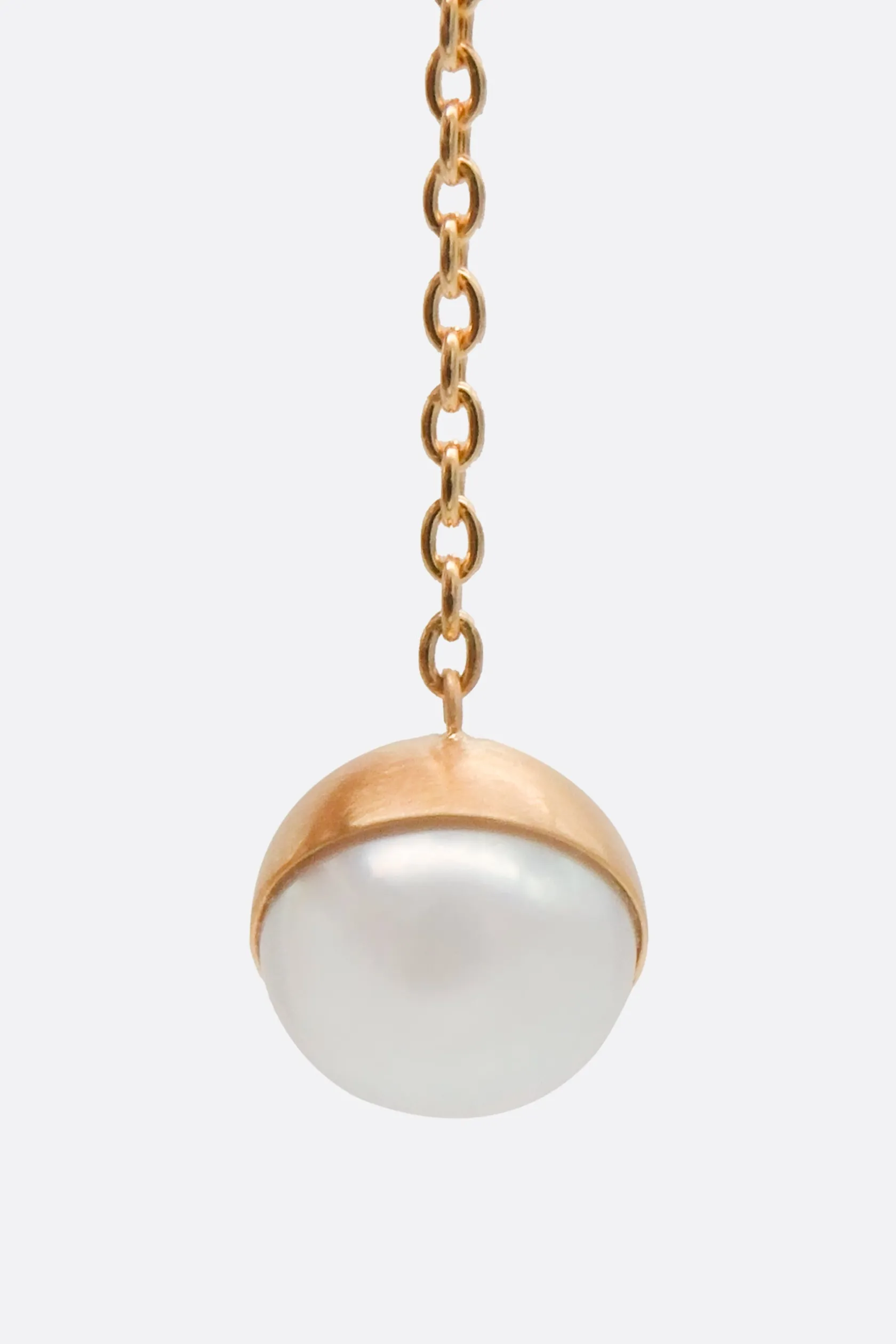 Gioielli>SHIHARA orecchino singolo Half Pearl Chain 45° Oro