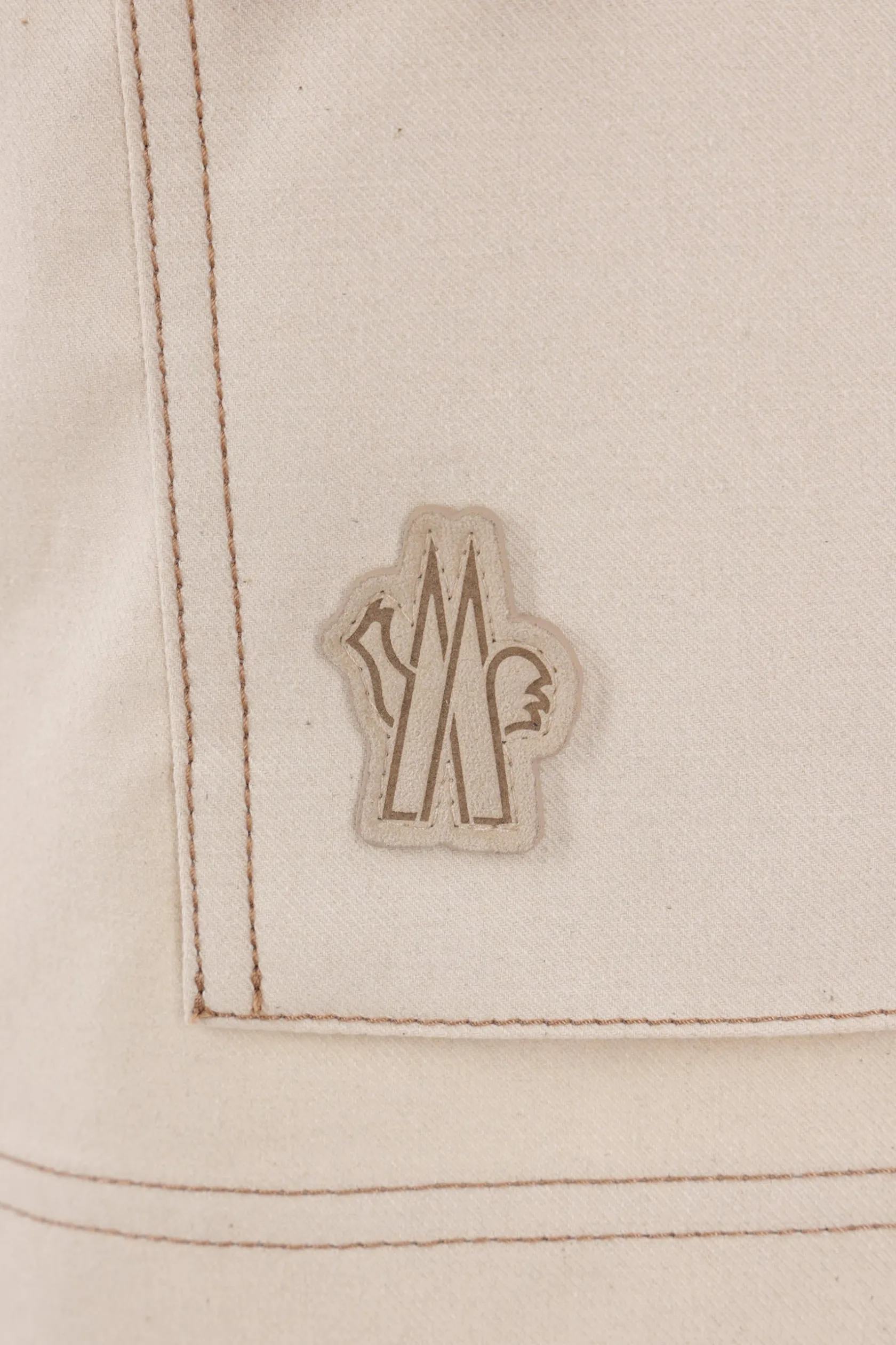 Pantaloni>MONCLER GRENOBLE pantalone corto cargo in drill di cotone Neutro