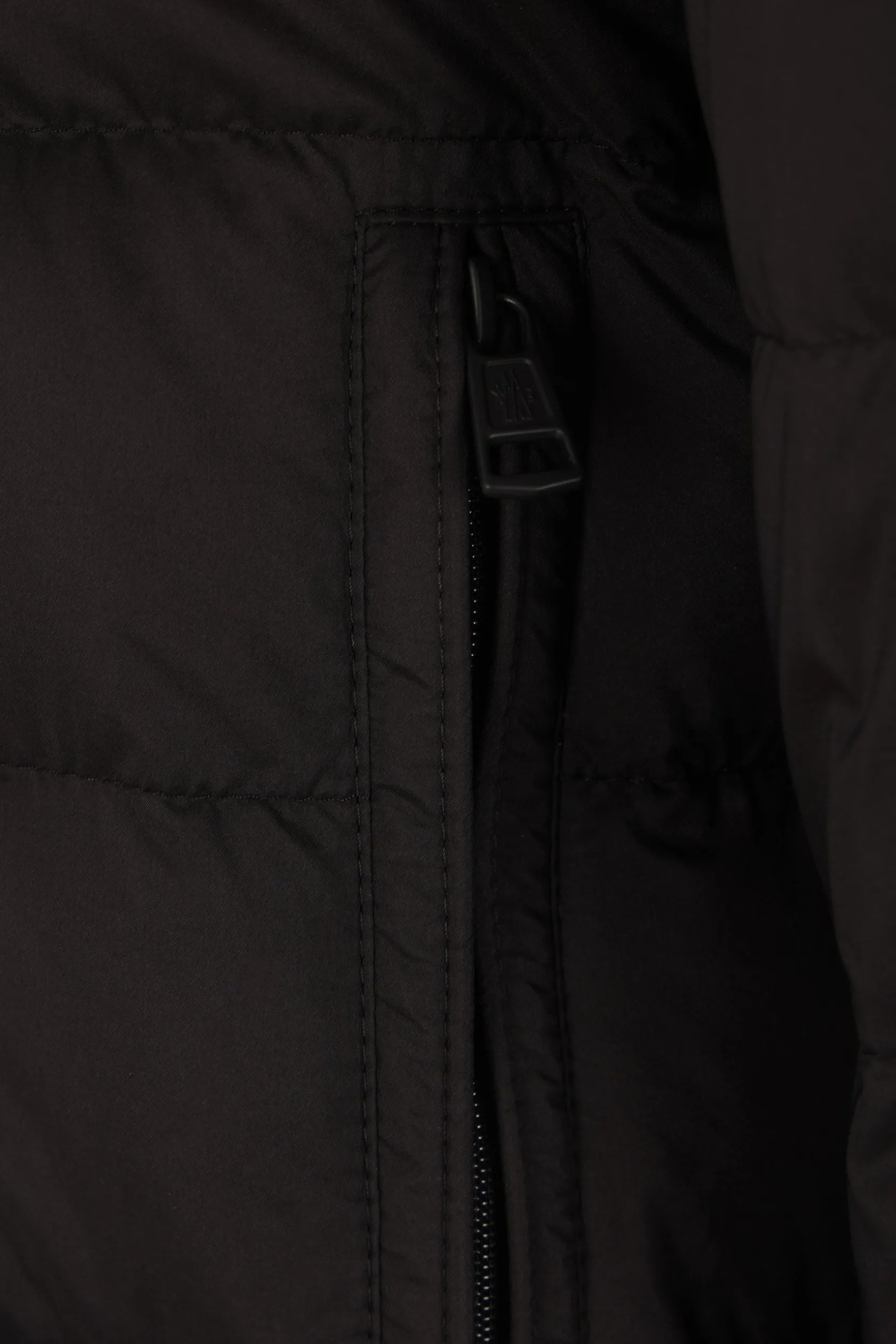 Capispalla>MONCLER piumino Selves in nylon Nero