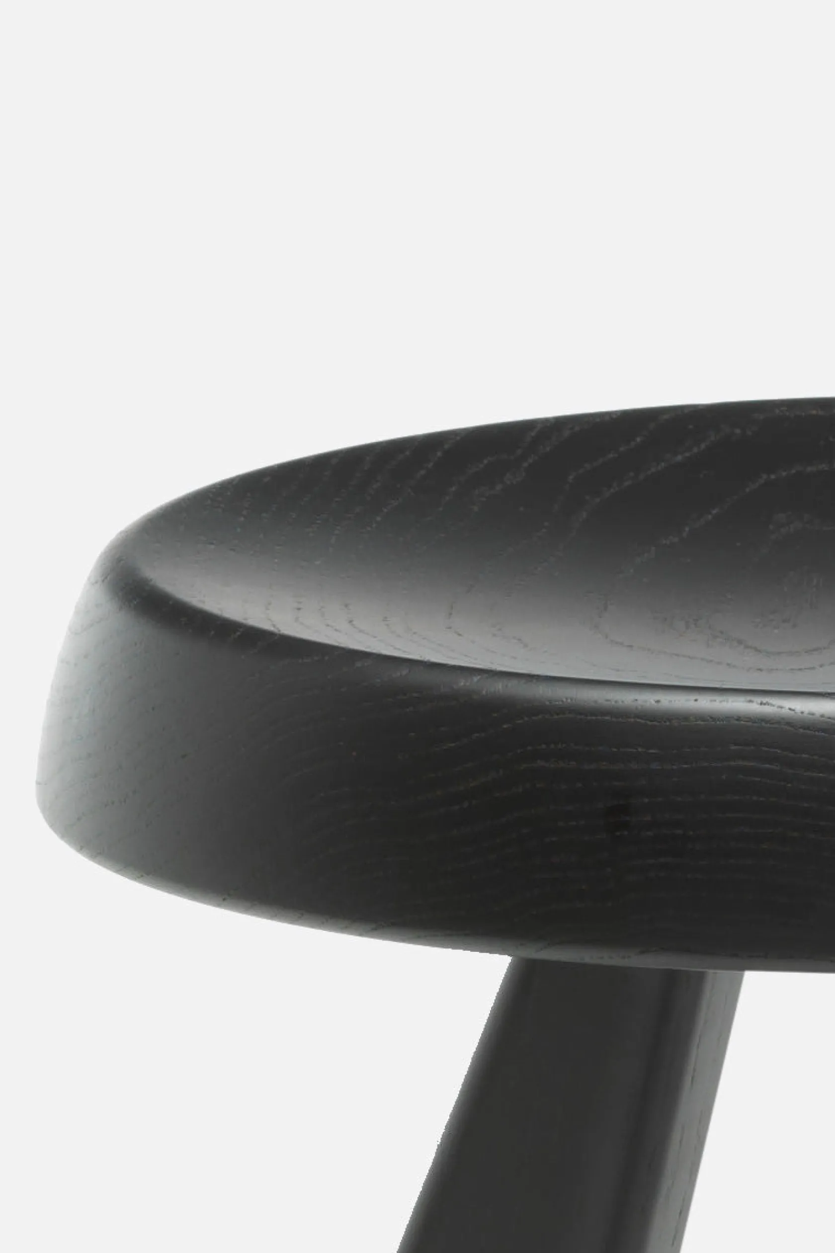 Lifestyle>CASSINA sgabello Tabouret Méribel in massello di rovere laccato Nero
