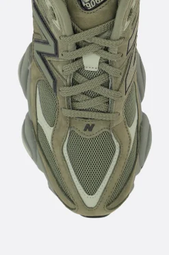 Sneakers><noscript><img width=