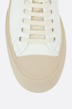 Sneakers><noscript><img width=