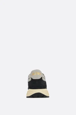 Sneakers><noscript><img width=