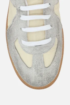 Sneakers><noscript><img width=