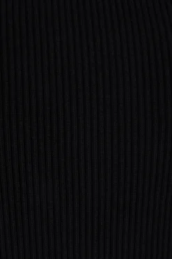 Topwear><noscript><img width=