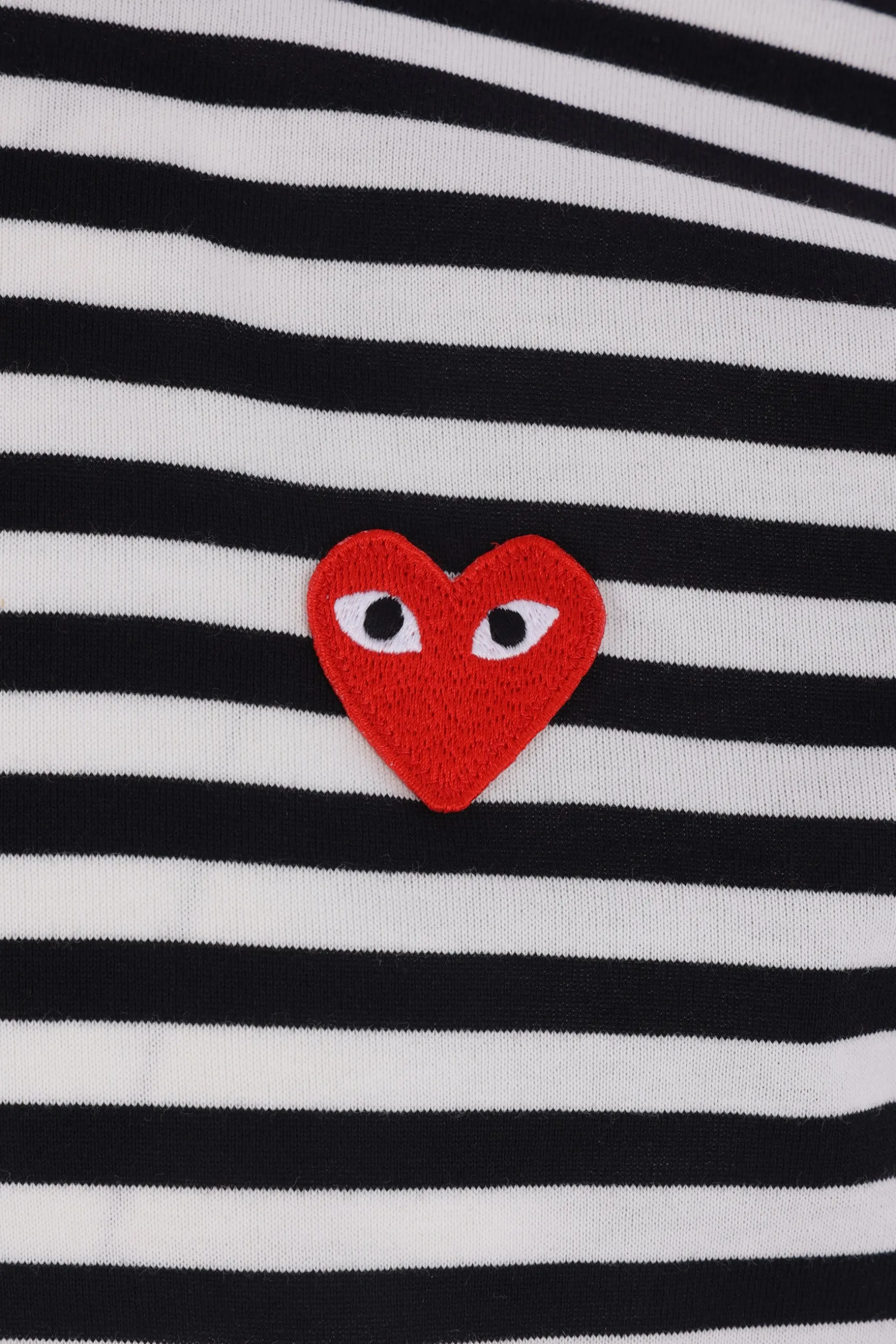 Topwear>COMME DES GARÇONS PLAY t-shirt a maniche lunghe in cotone patch logo Heart Nero