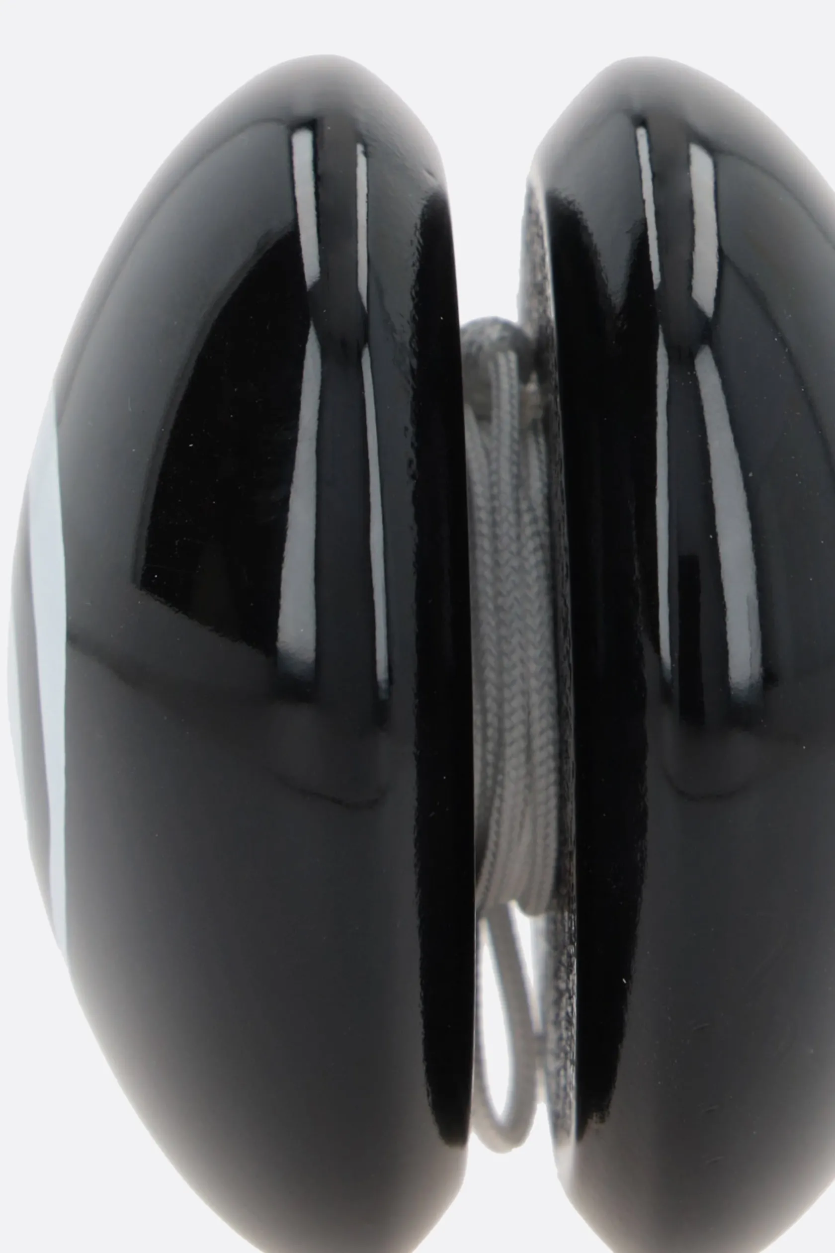 Lifestyle>10 CORSO COMO yo-yo in legno verniciato Nero